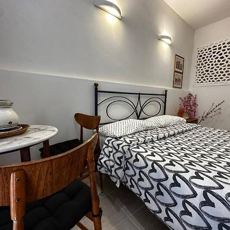 Enchanting Room In Bari Old Town Экстерьер фото