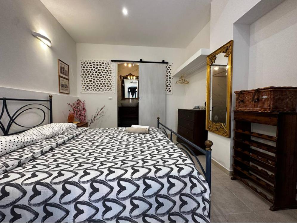 Enchanting Room In Bari Old Town Экстерьер фото